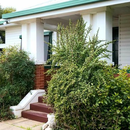 Skymirror Cottage Sea Lake Exterior photo